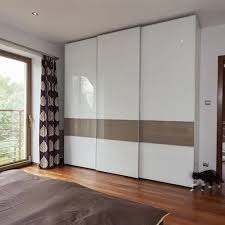 White Lacquered Glass Sliding Wardrobe