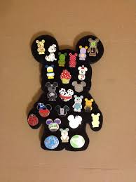 Disney Mickey Mouse Vinylmation Pin