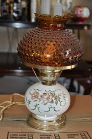 Hobnail Gone With The Wind Hurricane Lamp