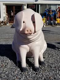 Sitting Pig Statue Far2431y Behind