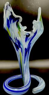 Central Glass Company 3 Pv Vase Art