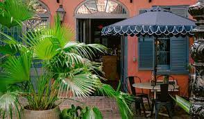 French Quarter Courtyard Dining New