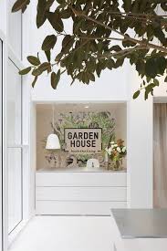 Hecker Guthrie Icon Garden House