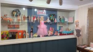 Doll Museum In Ohio Celebrates Barbie S