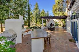 Spanish Colonial Outdoor Kitchen Ideas