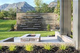 Outdoor Water Walls For Your Backyard
