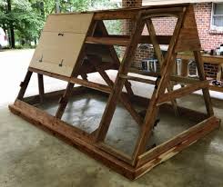 Small En Coop Plan Portable Hen