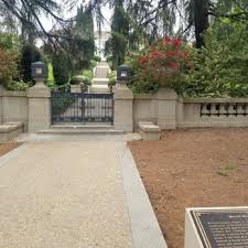 Ambassador Mansions And Gardens