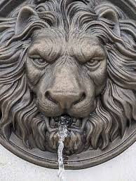 Outdoor Garden Fountain Lion Head