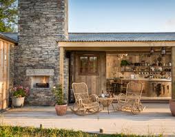 Rustic Farmhouse Patio 10 Chic Ideas