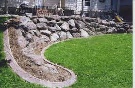 Rock Retaining Wall River Rock Landscaping