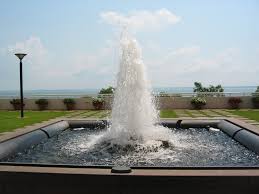 Frp White Pond Fountain At Rs 90000