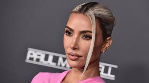 16 Celebrity Red Carpet Looks That