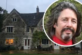 Laurence Llewelyn Bowen Wants To Make