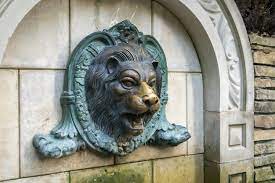 Premium Photo Lion Head Fountain On