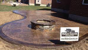 Curvy Stone Patio With Fire Pit