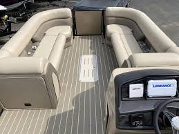 2022 Bentley Pontoons Elite 253