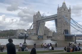 tower bridge stuck