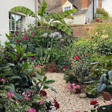 30 Elegant English Garden Designs And Ideas