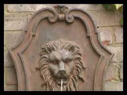 Gentle Lion Head Wall Fountain Water