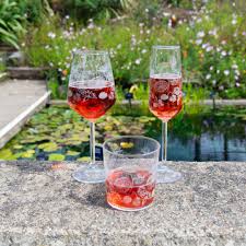 Kew Waterlily House Wine Glass The