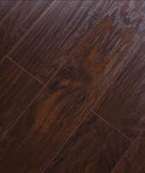 Laminates Bellerive Dark Hickory