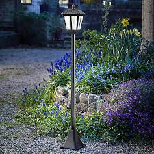 Smart Garden Metro Lamp Post 20 Lumen