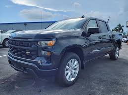 2023 Chevrolet Silverado 1500 Custom 4d