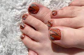 10 Gorgeous Fall Pedicure Ideas