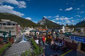 Sports Bar Pub Rooftop Family