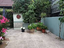 Painting The Garden Fence Instructions