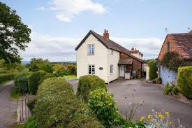 Cottage For In Haynes Green