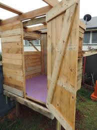 Recycled Pallet Backyard Cubby The