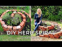 Diy Herb Spiral Clever Way To Grow