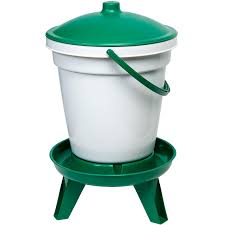 Quick Clean Bucket Waterer 5 Gallon