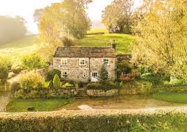 Best Country Houses For This Week