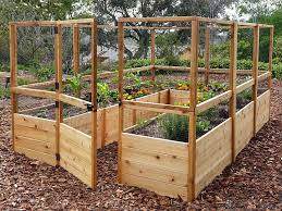 10 Fence Ideas For A Vegetable Garden