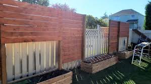 Diy Raised Garden Bed With Privacy Fence