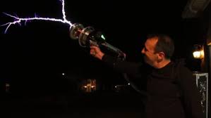 handheld tesla coil looks like a