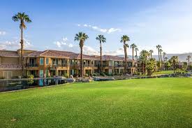 Palm Desert Hotels With Balconies