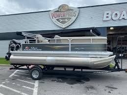New 2024 Sun Tracker Party Barge 18 Dlx