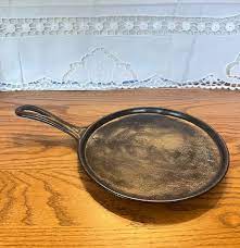 1800s Primitive Cast Iron Griddle 7 W