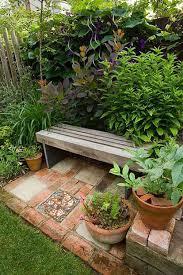 Building A Small Backyard Seating Area