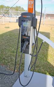 mobile solar electric vehicle charger