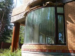 Curved Glass Windows And Translucent