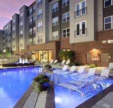 Icon At Dulles Modern Herndon Apartments