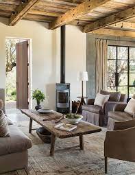 cozy living rooms with ceiling beams