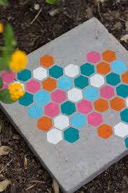 12 Lovely Diy Stepping Stones For Your