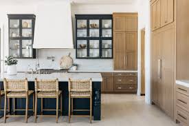 Kitchens In White Wood And Black