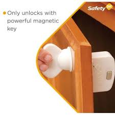 Safety 1st Magnetic Locking System